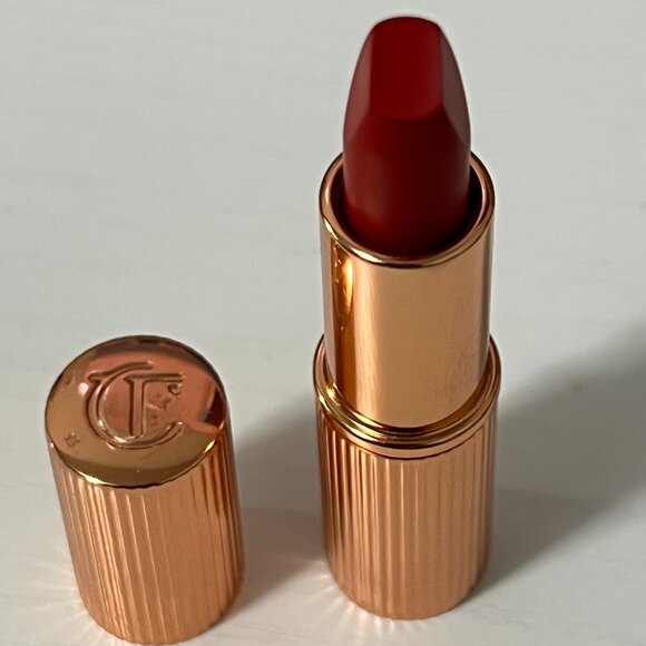 Charlotte Tilbury Mini Lipstick Shade Hollywood Weekend - Picture 1 of 2